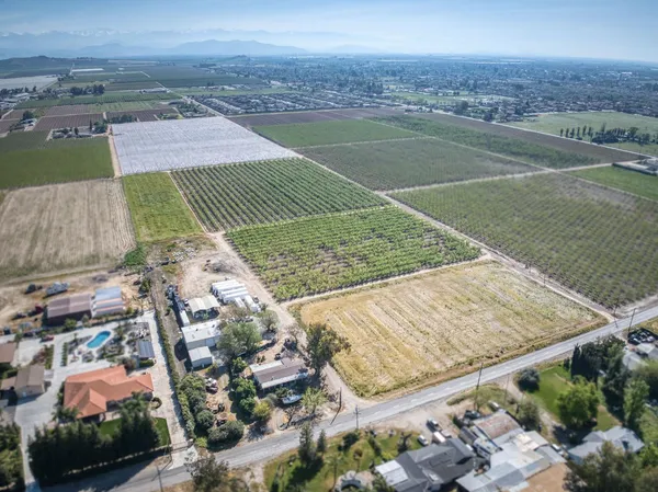 $970,000 | 42682 Road 72, Dinuba, CA 93618