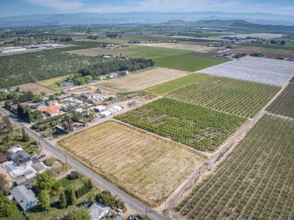 $970,000 | 42682 Road 72, Dinuba, CA 93618