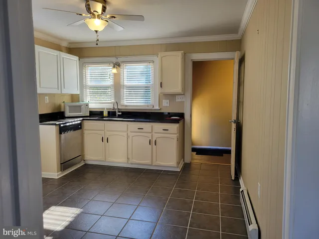 $2,500 | 11 Zieglers Lane, Hamilton, NJ 08690