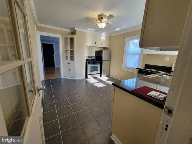 $2,500 | 11 Zieglers Lane, Hamilton, NJ 08690