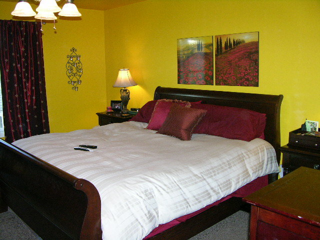 2242 East Fraktur Road Phoenix, AZ 85040 - Photo 16 of 17 Master Bedroom 1