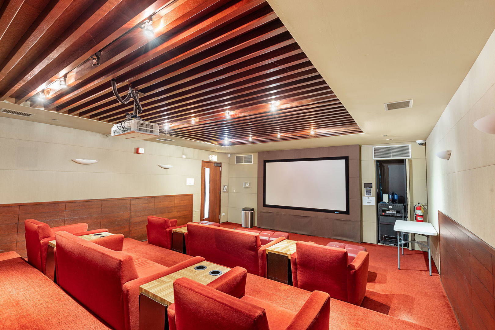 30 East Huron Street, Unit 3410 Chicago, IL 60611 - Photo 13 of 16 a projector room with furniture