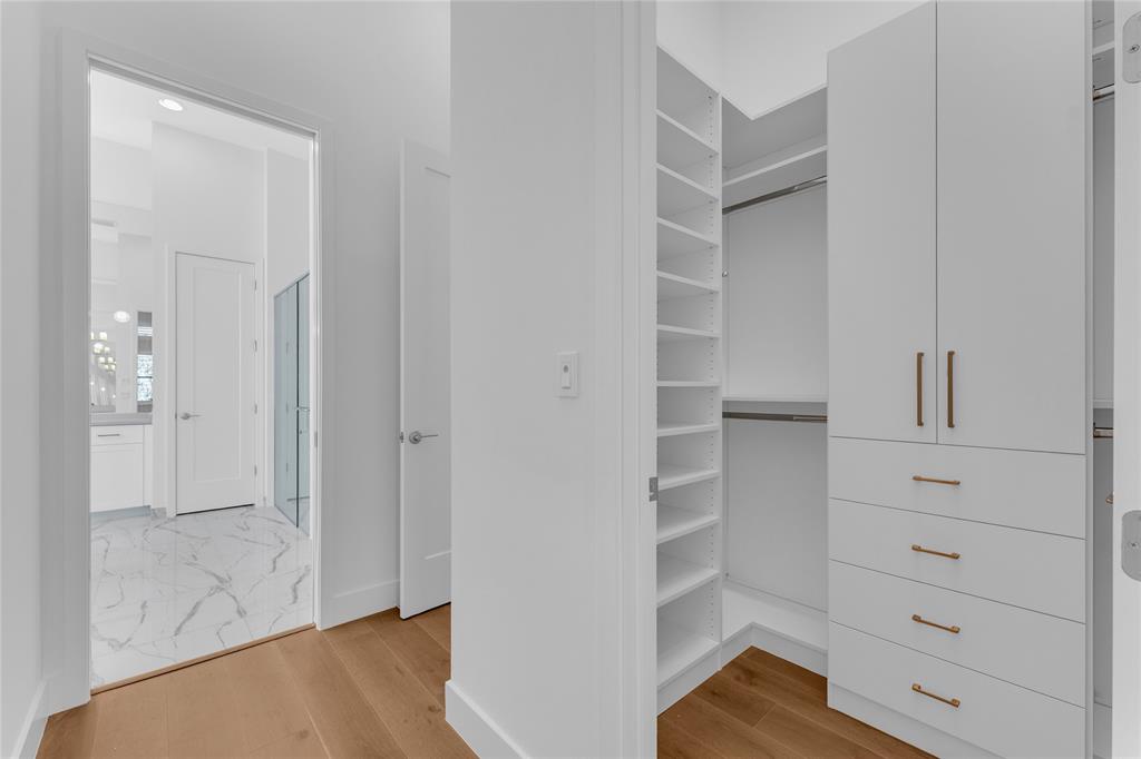 20041 Pacific Dunes Drive Boca Raton, FL 33434 - Photo 15 of 64 a view of an empty walk in closet