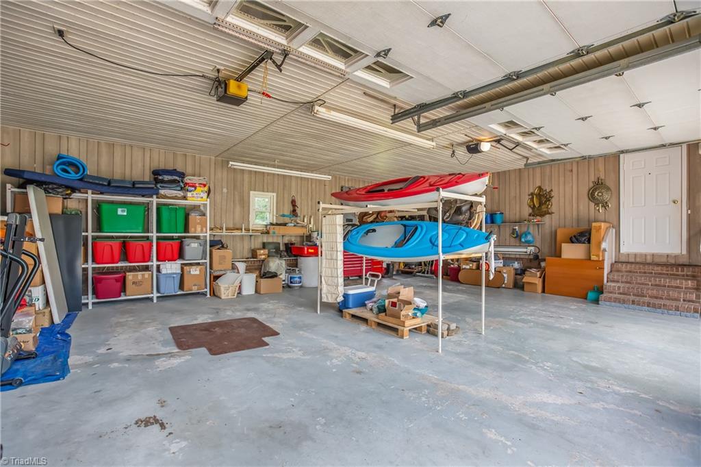 8581 Highway 268 Elkin, NC 28621 - Photo 24 of 35