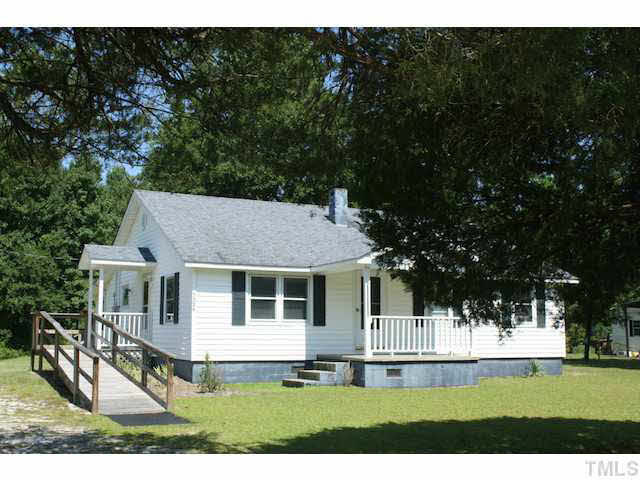 7224 Hickory Crossroads Road Princeton, NC 27569 - Photo 2 of 15 Photo 2