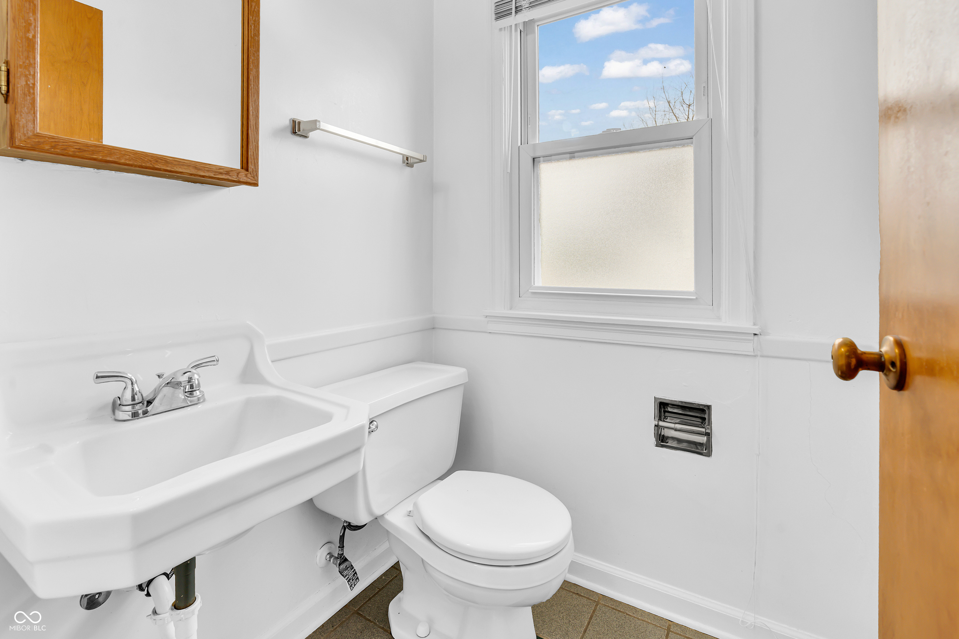 1223 East Thompson Road Indianapolis, IN 46227 - Photo 10 of 26