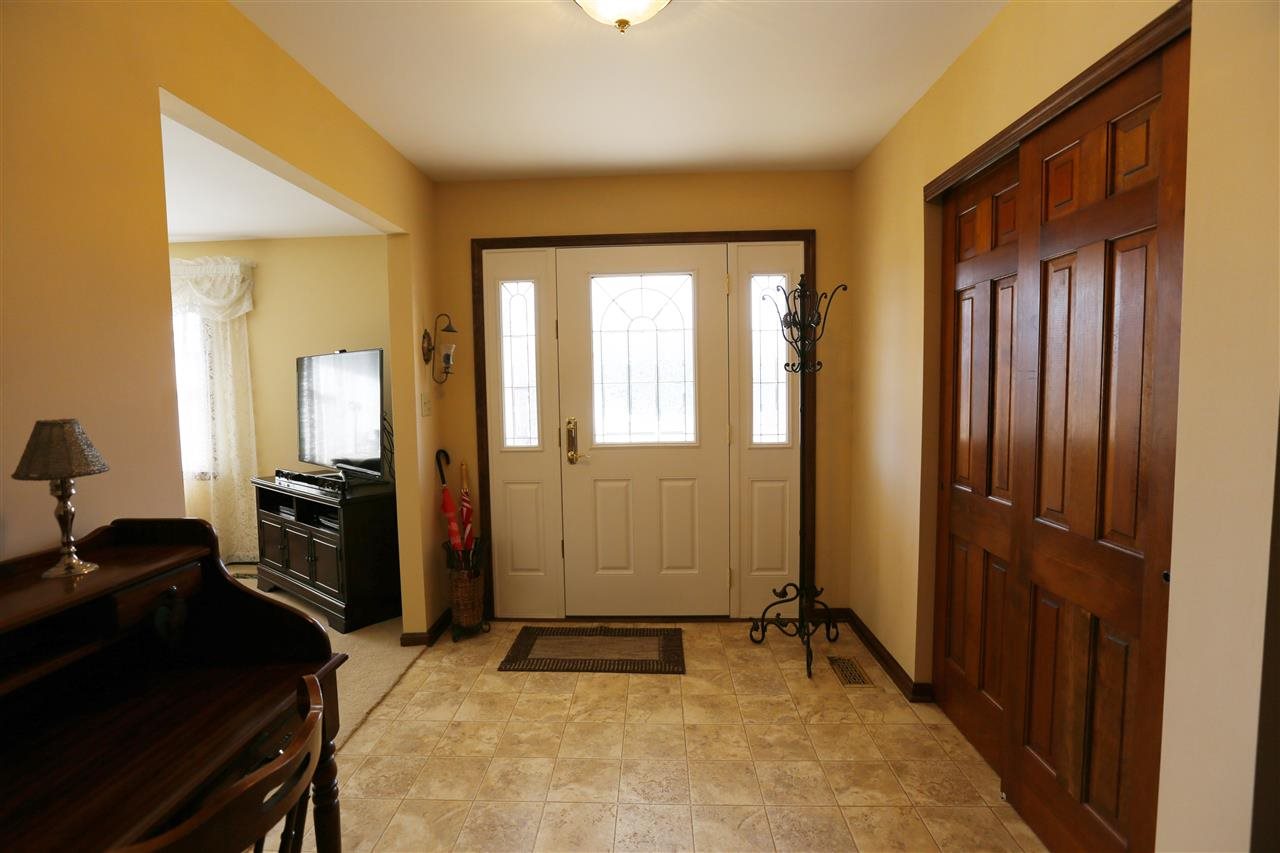 7966 Ridgemont Drive Newburgh, IN 47630 - Photo 2 of 20 Gallery Image 2