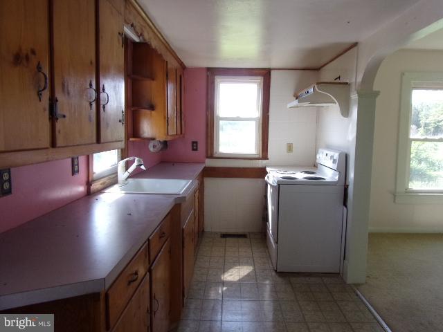 640 Hills Point Road Cambridge, MD 21613 - Photo 11 of 17 Kitchen