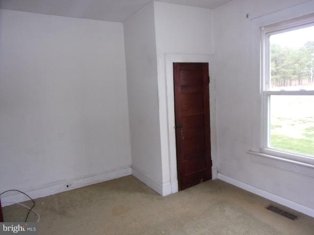 640 Hills Point Road Cambridge, MD 21613 - Photo 13 of 17 First level Bedroom
