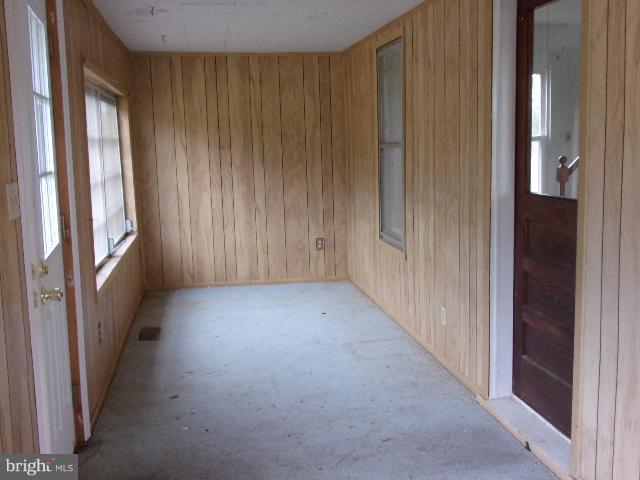 640 Hills Point Road Cambridge, MD 21613 - Photo 6 of 17 Enclosed front porch