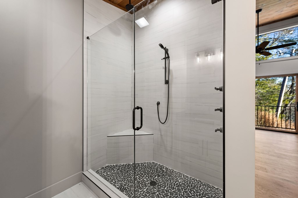 770 Fish Hook Point Blue Ridge, GA 30513 - Photo 46 of 95 Owners Bathroom