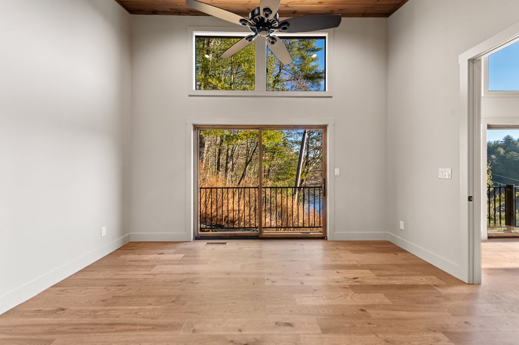 770 Fish Hook Point Blue Ridge, GA 30513 - Photo 47 of 95 Owners Bathroom