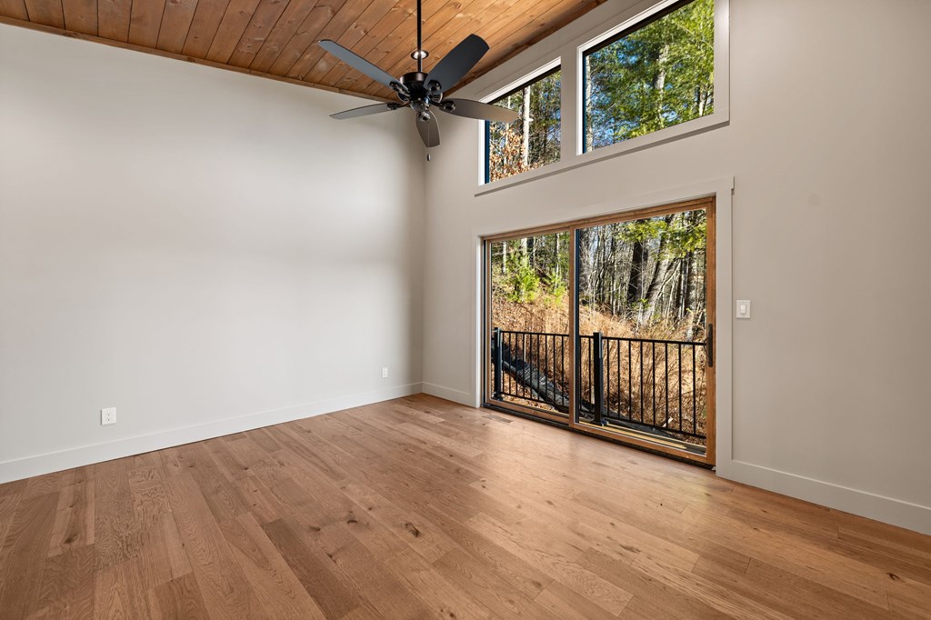 770 Fish Hook Point Blue Ridge, GA 30513 - Photo 48 of 95 Owners Bathroom
