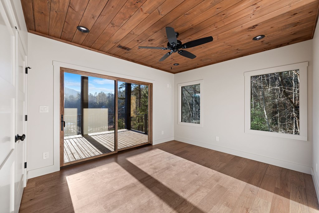 770 Fish Hook Point Blue Ridge, GA 30513 - Photo 52 of 95 2nd Lower Level Living Area