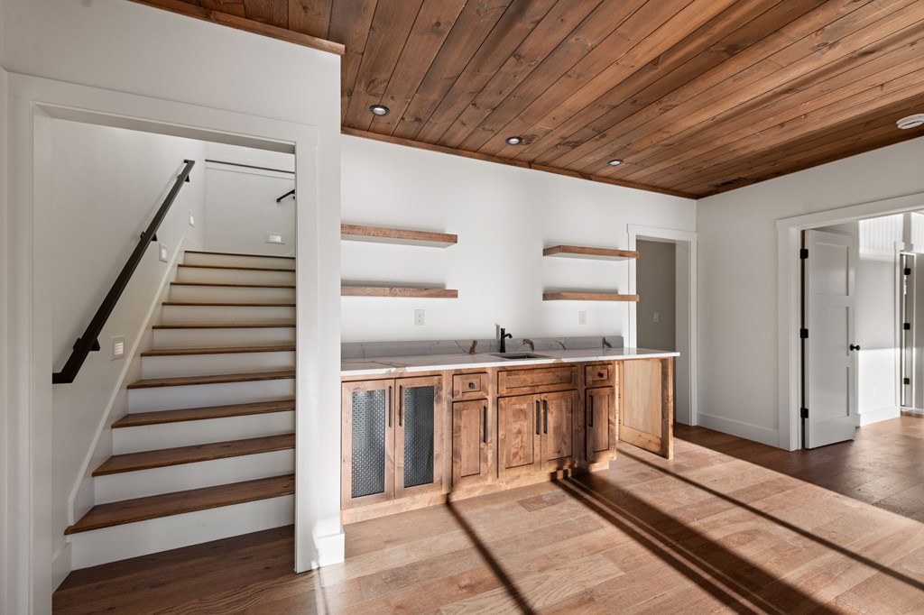 770 Fish Hook Point Blue Ridge, GA 30513 - Photo 58 of 95 Guest Bedroom #2 - Guest Owners Suite