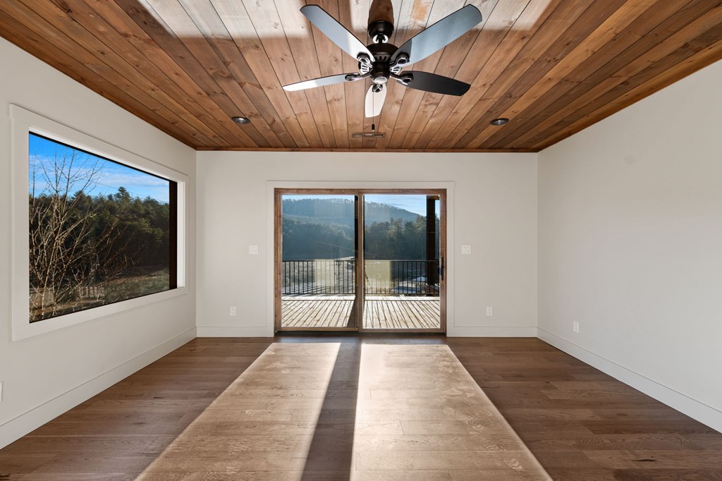 770 Fish Hook Point Blue Ridge, GA 30513 - Photo 61 of 95 Guest Bedroom #2 - Guest Owners Suite