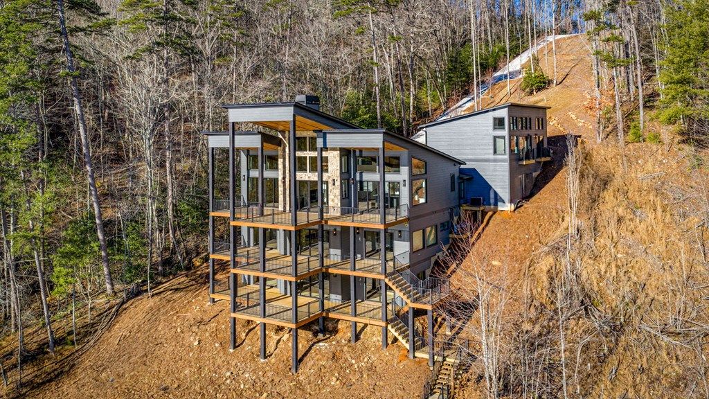 770 Fish Hook Point Blue Ridge, GA 30513 - Photo 8 of 95