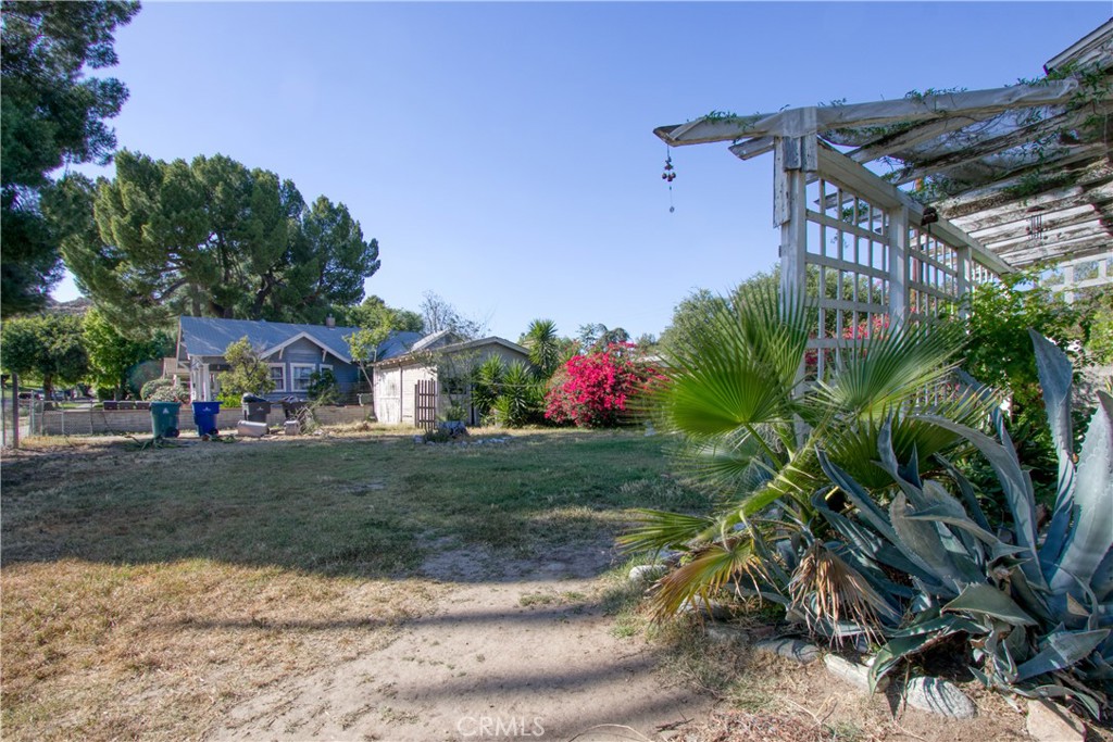 3893 Pine Street Riverside, CA 92501 - Photo 32 of 46