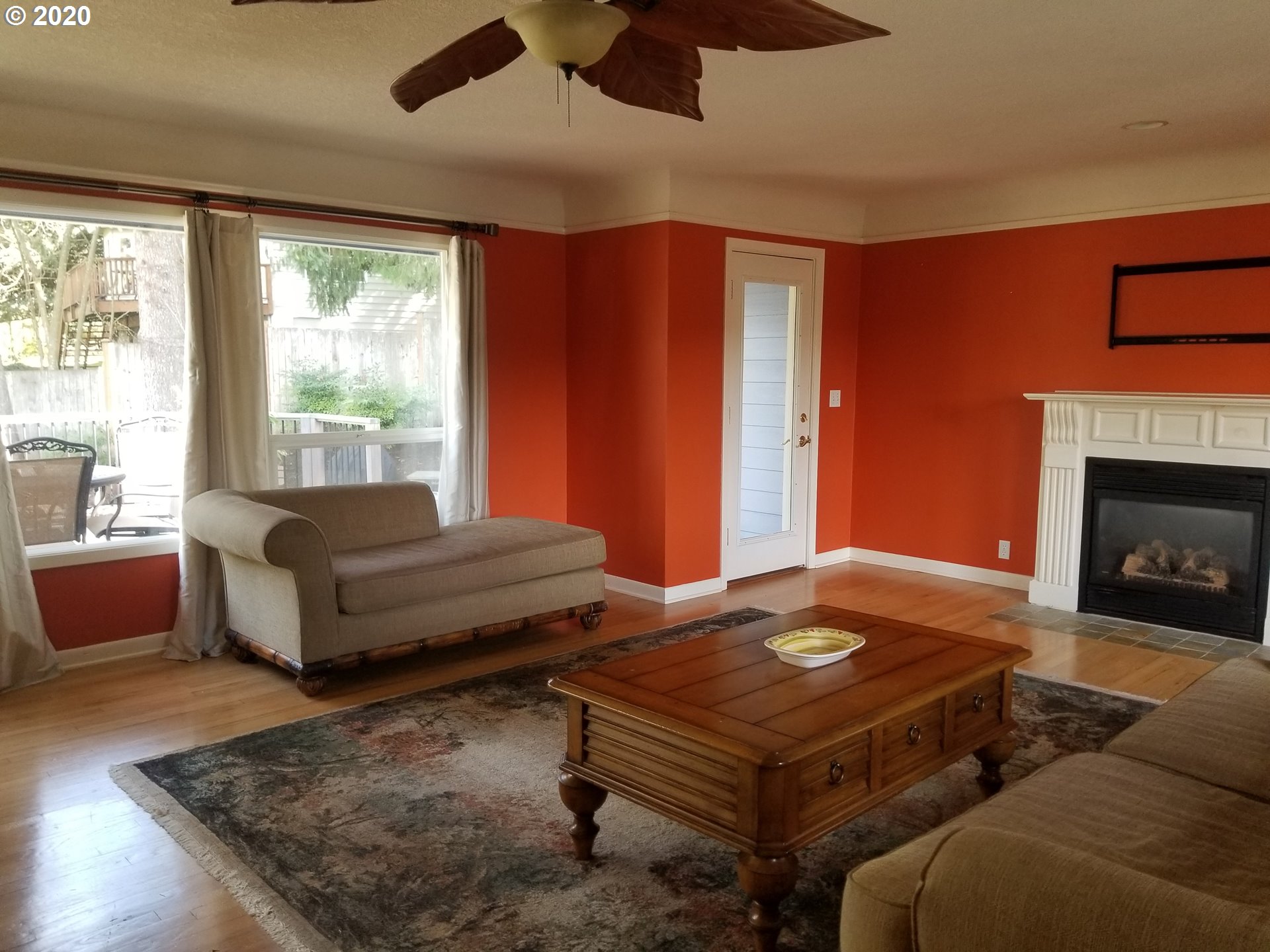 815 Southwest Maplecrest Court Portland, OR 97219 - Photo 3 of 22 Gallery Image 3