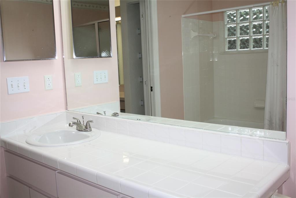 8473 Southwest 108th Pl Road Ocala, FL 34481 - Photo 16 of 47 Gallery Image 16