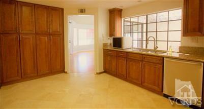 873 Congressional Road Simi Valley, CA 93065 - Photo 9 of 11 Additional Photo