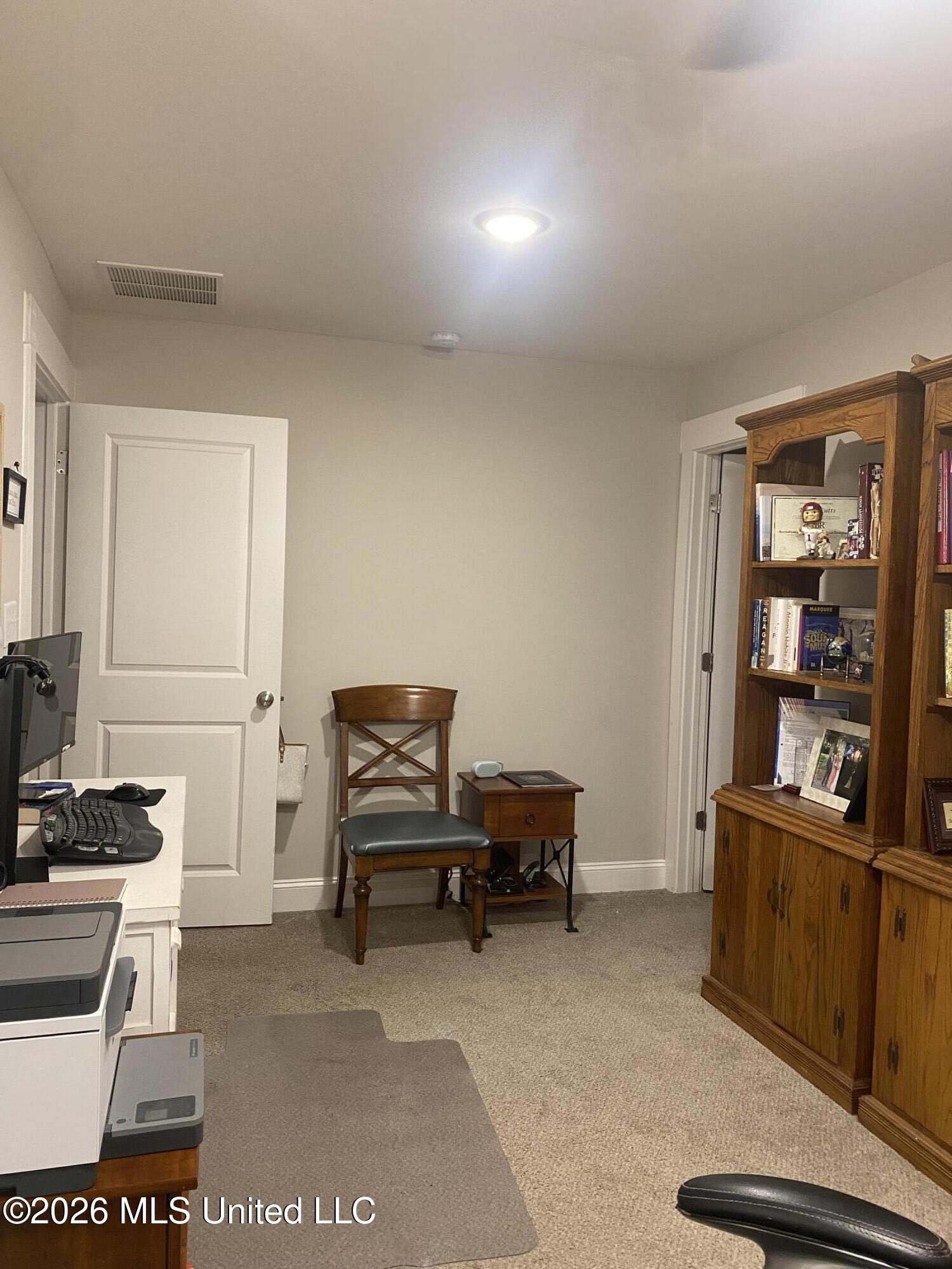 7414 Crosswinds Boulevard Hernando, MS 38632 - Photo 23 of 28 office up _bonus room or 4th