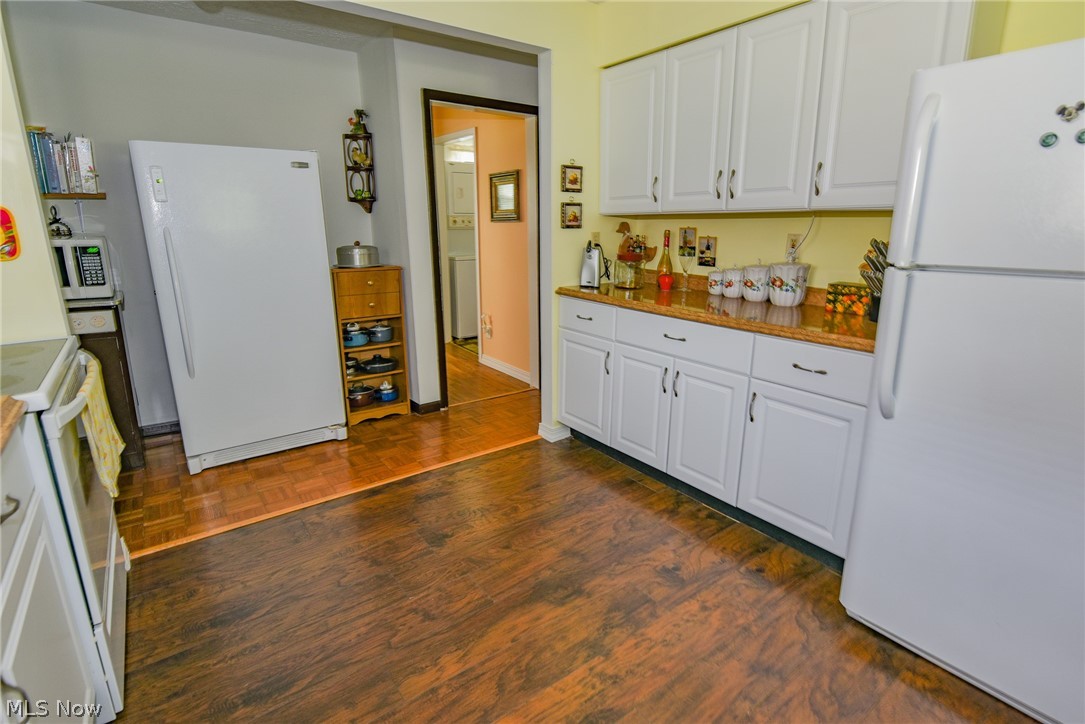 16243 Snow Road Burton, OH 44021 - Photo 8 of 20