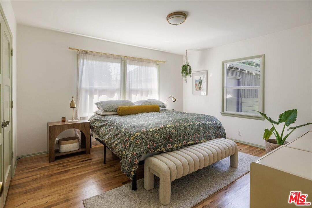 3510 Ferncroft Road Los Angeles, CA 90039 - Photo 13 of 32