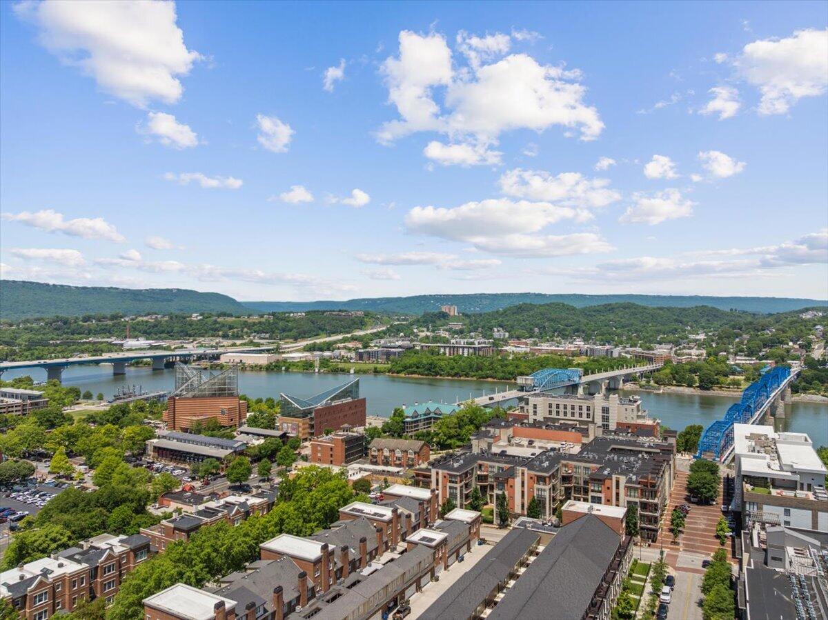 129 Walnut Street, Unit 125 Chattanooga, TN 37403 - Photo 43 of 59 43-DJI_20260506235304_0566_D