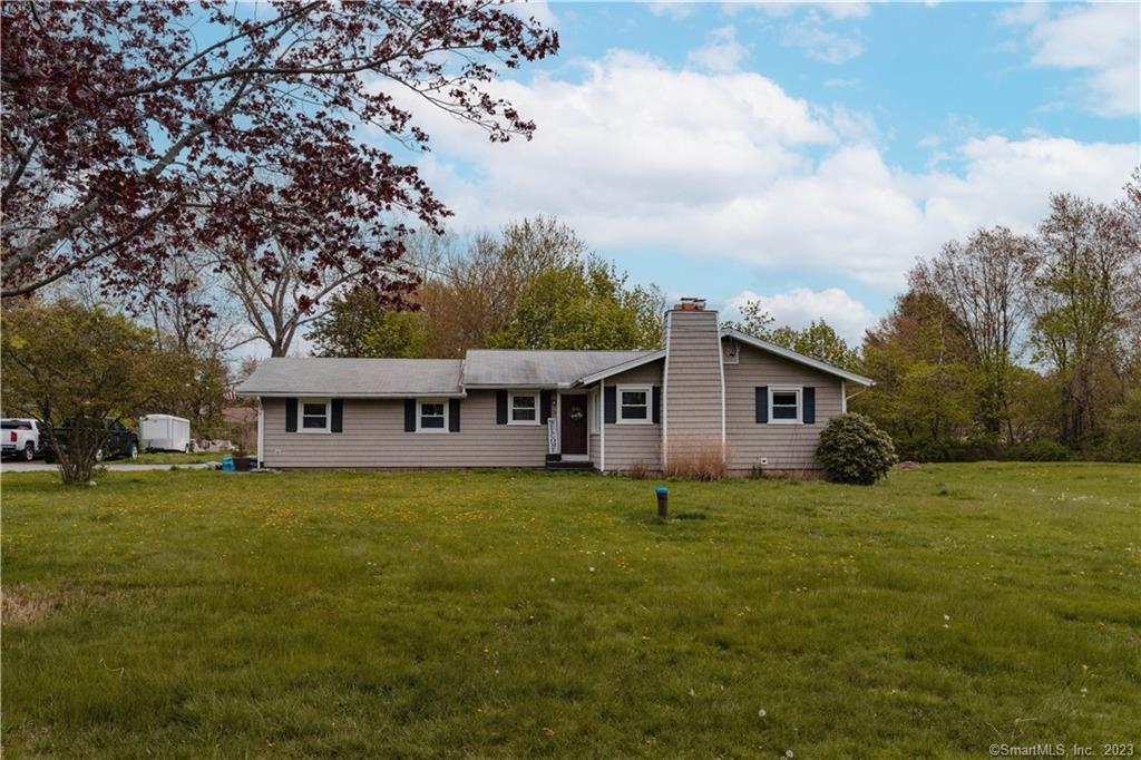 16 Paugussett Road Newtown, CT 06482 - Photo 1 of 1