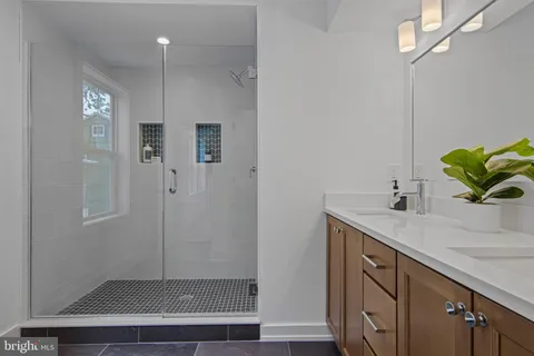 $1,049,900 | 142 Merion Avenue, Narberth, PA 19072