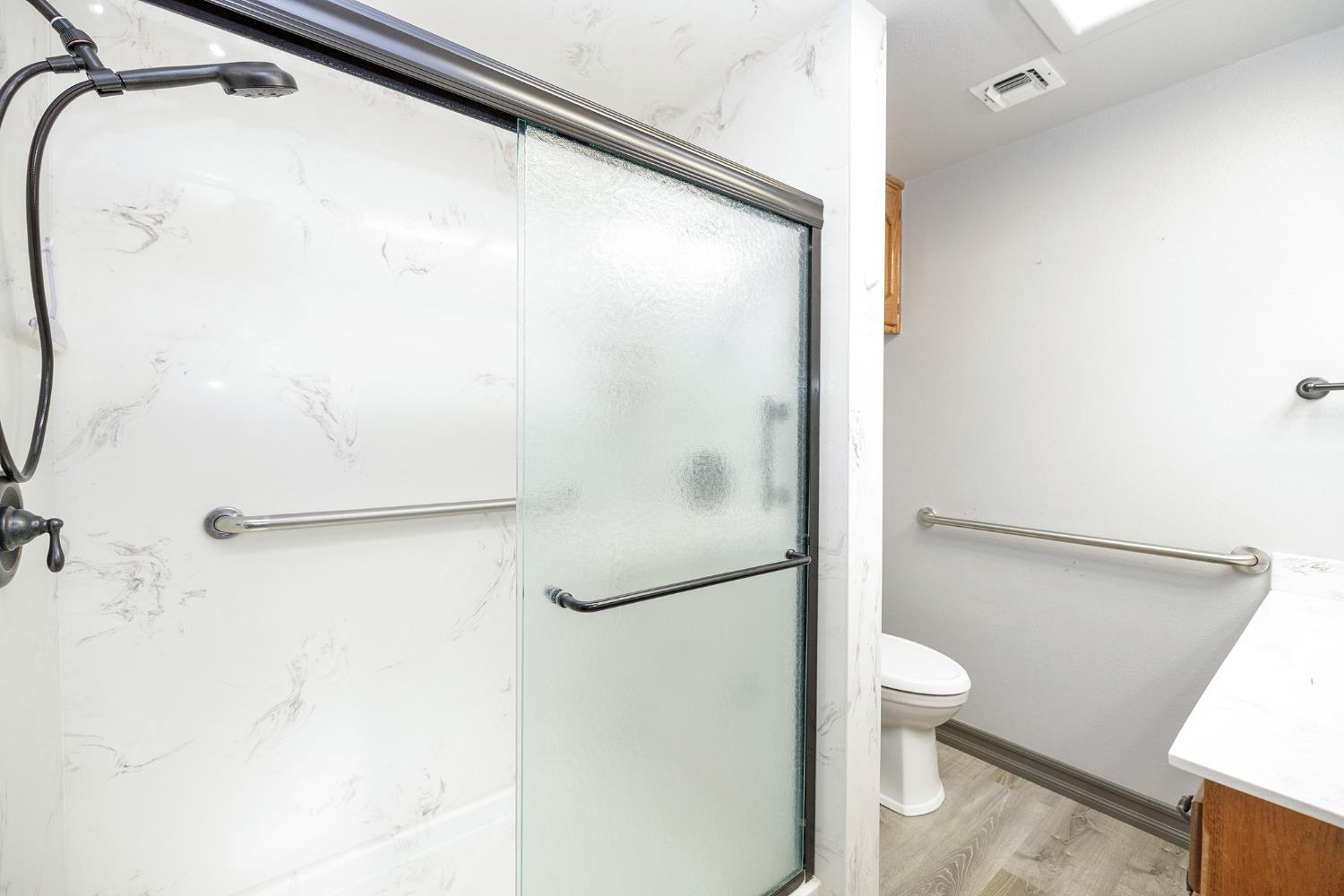 1647 Running Ceres, CA 95307 - Photo 31 of 55