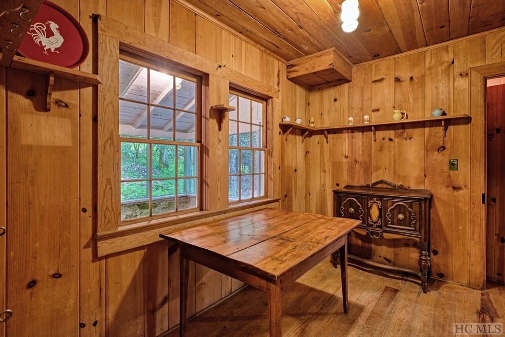 818 Flat Mountain Road Highlands, NC 28741 - Photo 10 of 20 Gallery Image 10