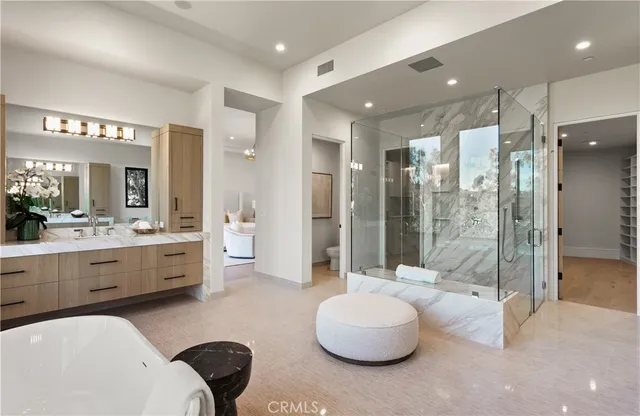 $21,995,000 | 76 Hillcrest Lane, Newport Beach, CA 92660