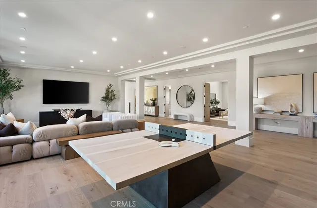 $21,995,000 | 76 Hillcrest Lane, Newport Beach, CA 92660