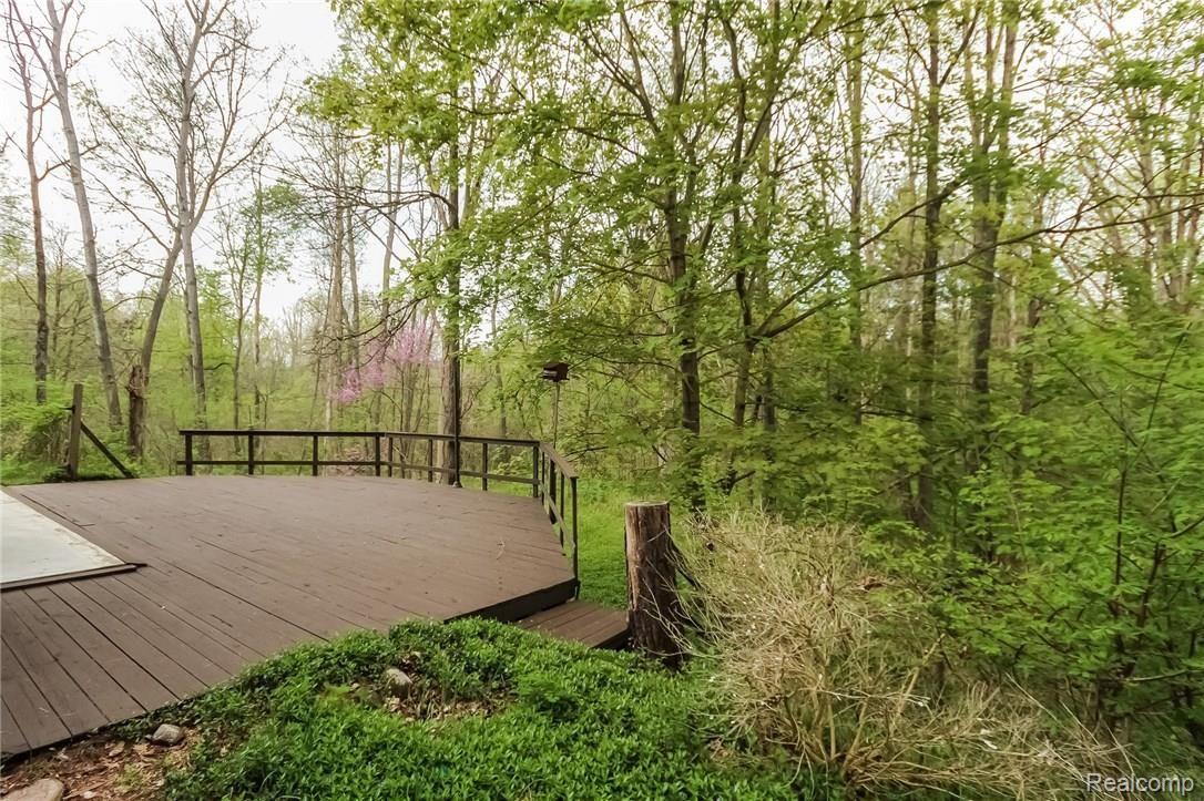 5650 Warren Road Ann Arbor, MI 48105 - Photo 58 of 70 061-Deck-2737710-medium.jpg