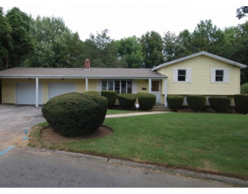 18 Douglas Road Warwick, RI 02886 - Photo 1 of 20