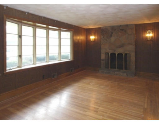 18 Douglas Road Warwick, RI 02886 - Photo 3 of 20