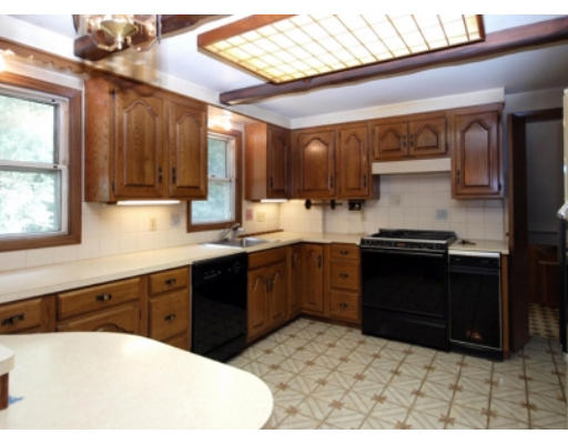 18 Douglas Road Warwick, RI 02886 - Photo 5 of 20
