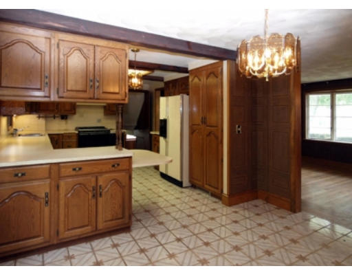 18 Douglas Road Warwick, RI 02886 - Photo 7 of 20