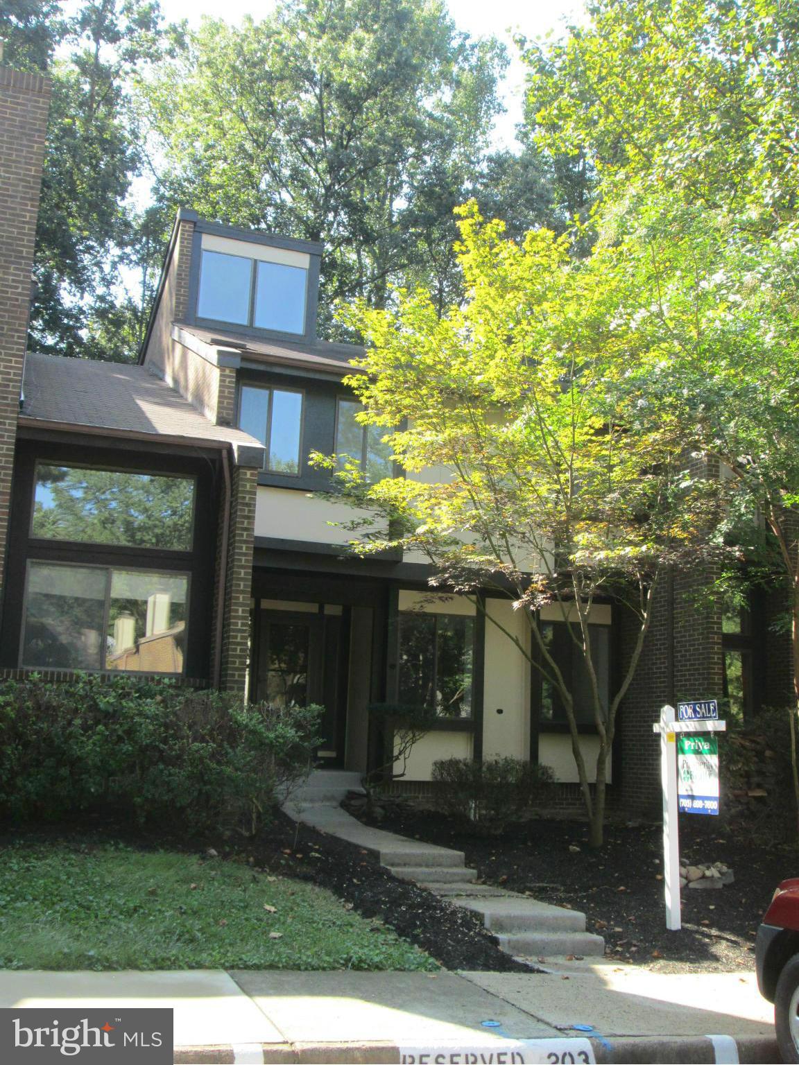 2107 Glencourse Lane Reston, VA 20191 - Photo 1 of 21 Exterior (General)