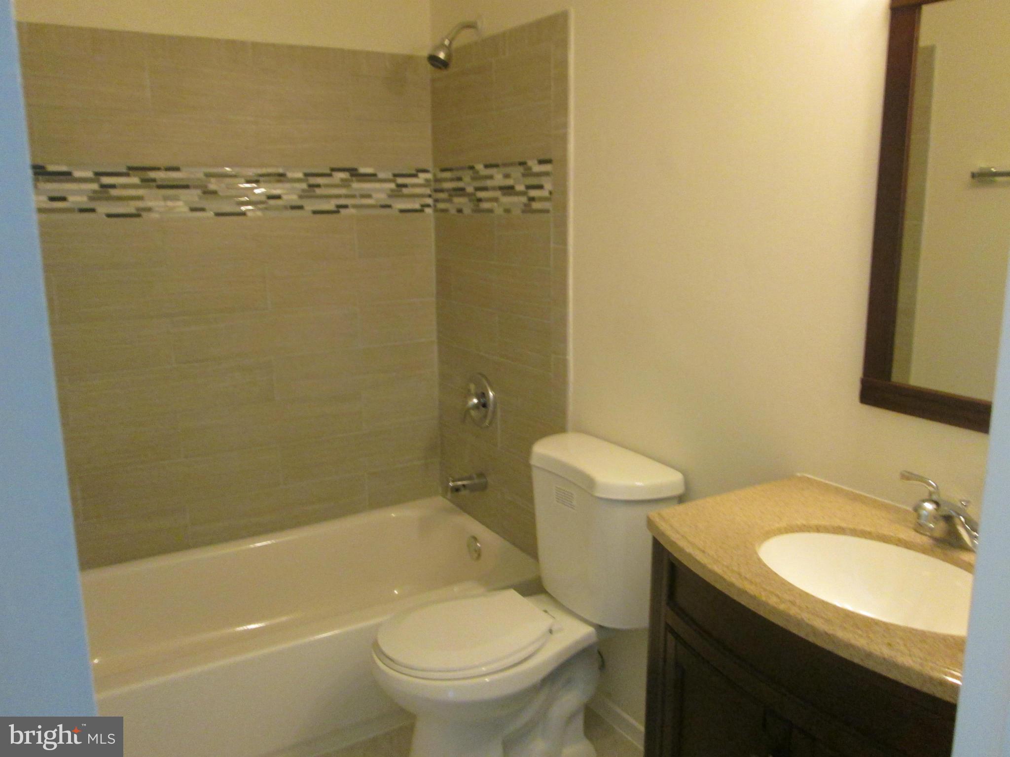2107 Glencourse Lane Reston, VA 20191 - Photo 11 of 21 Bath
