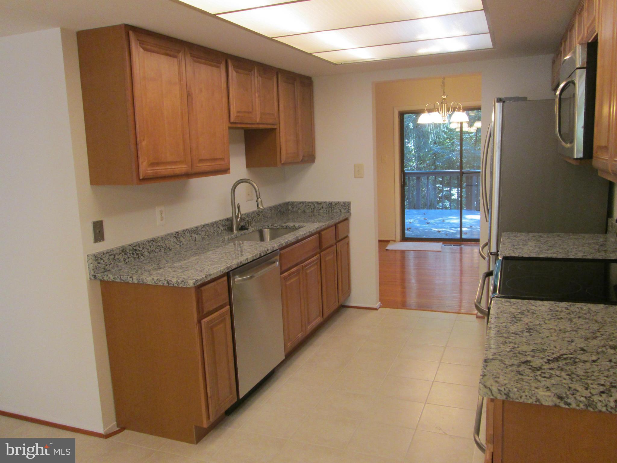 2107 Glencourse Lane Reston, VA 20191 - Photo 3 of 21 Kitchen