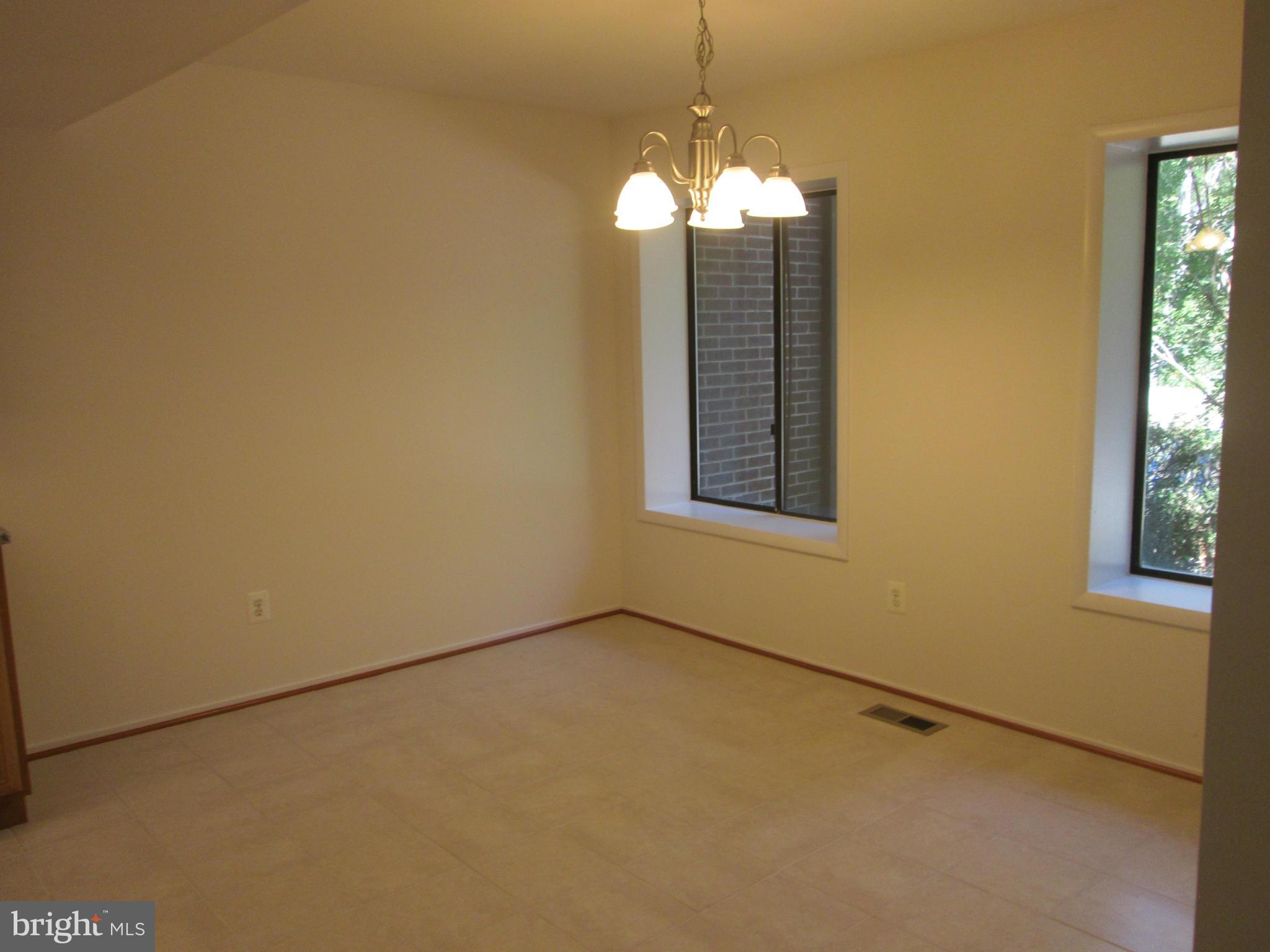 2107 Glencourse Lane Reston, VA 20191 - Photo 6 of 21 Dining Room