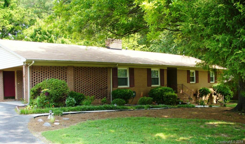 427 Boyce Road Charlotte, NC 28211 - Photo 4 of 24 Gallery Image 4