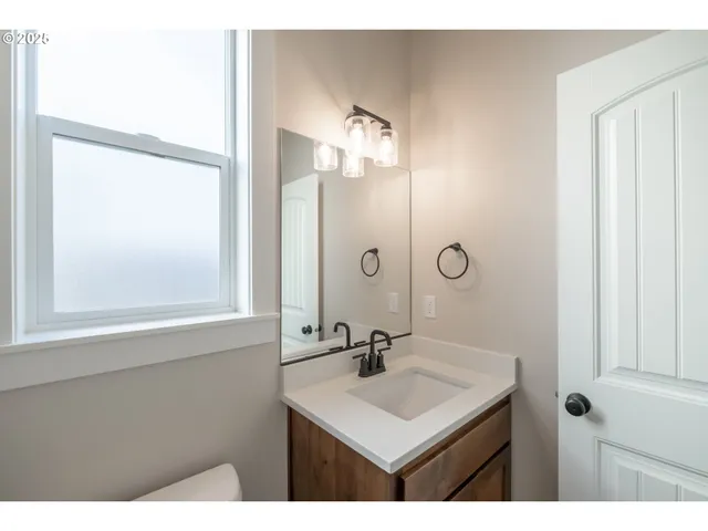 $535,000 | 383 Northwest Denton Avenue, Dallas, OR 97338