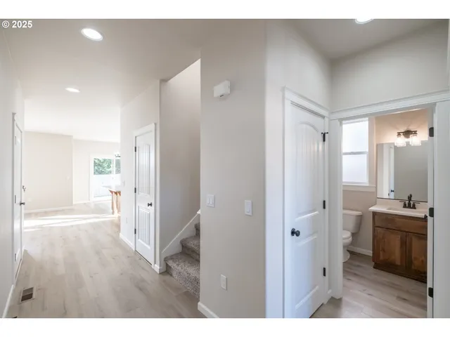 $535,000 | 383 Northwest Denton Avenue, Dallas, OR 97338