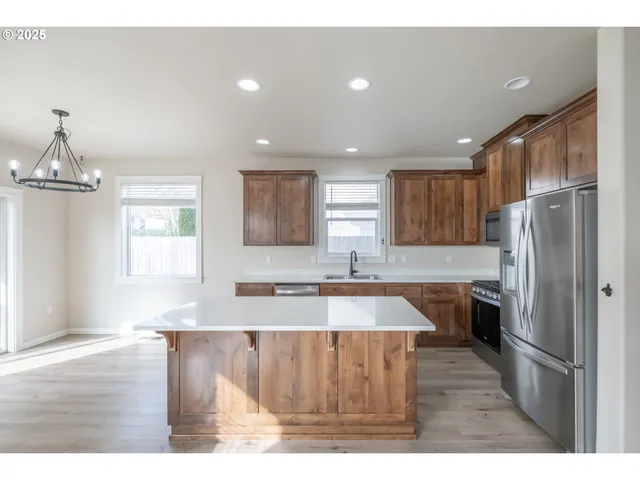 $535,000 | 383 Northwest Denton Avenue, Dallas, OR 97338