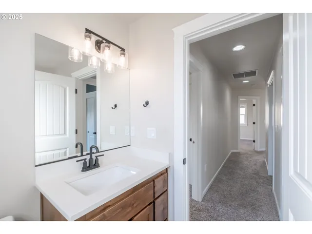 $535,000 | 383 Northwest Denton Avenue, Dallas, OR 97338