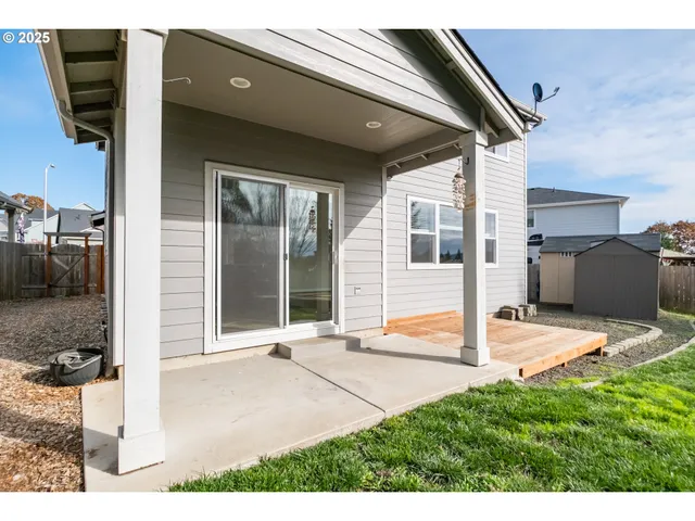 $535,000 | 383 Northwest Denton Avenue, Dallas, OR 97338